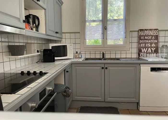 Les Restanques Maison Des Chenes Vue 6 Personnes فيلة غريمو