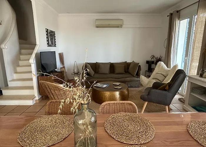 Les Restanques Maison Des Chenes Vue 6 Personnes فيلة غريمو