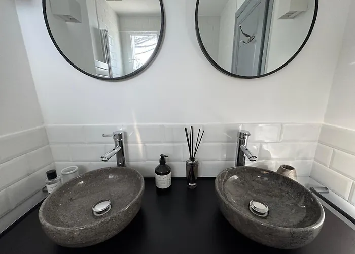 Les Restanques Maison Des Chenes Vue 6 Personnes فيلة غريمو