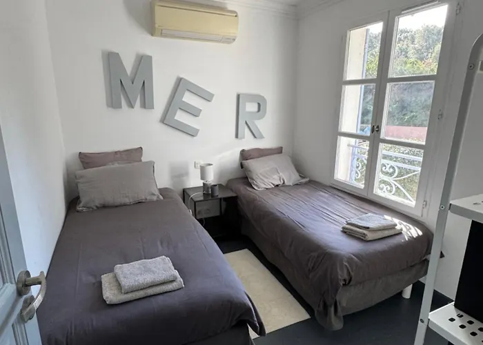 Les Restanques Maison Des Chenes Vue 6 Personnes *