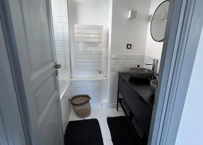 Les Restanques Maison Des Chenes Vue 6 Personnes غريمو