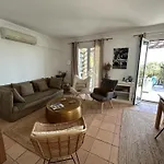 Villa Les Restanques Maison Des Chenes Vue 6 Personnes Grimaud