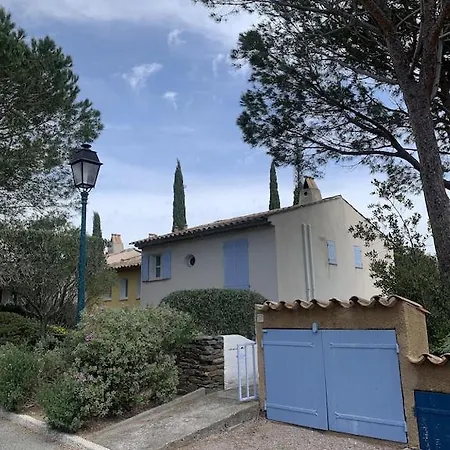 Villa Les Restanques Maison Des Chenes Vue 6 Personnes *