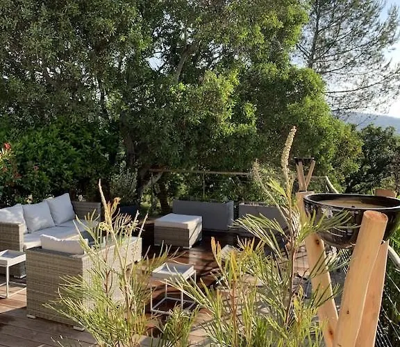 Les Restanques Maison Des Chenes Vue 6 Personnes * Grimaud