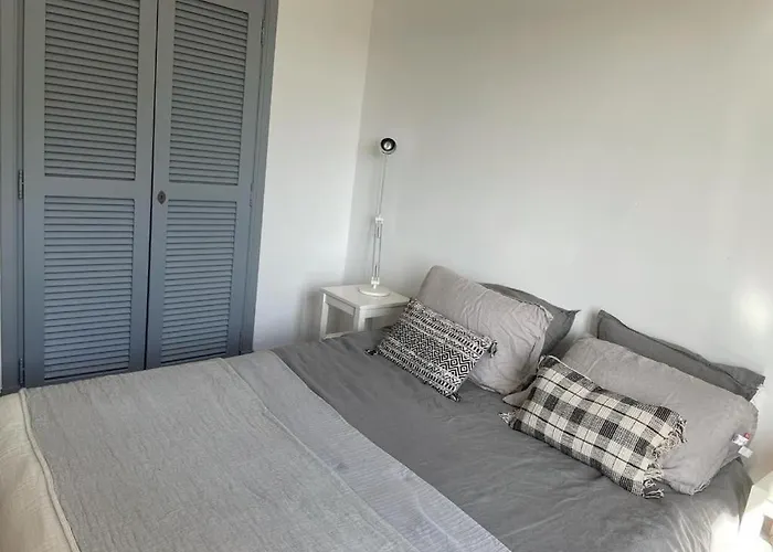 Villa Les Restanques Maison Des Chenes Vue 6 Personnes *