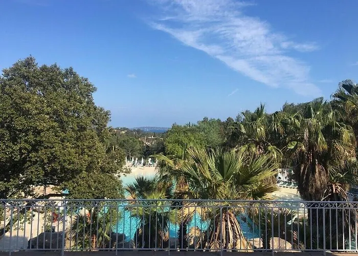 Villa Les Restanques Maison Des Chenes Vue 6 Personnes Grimaud