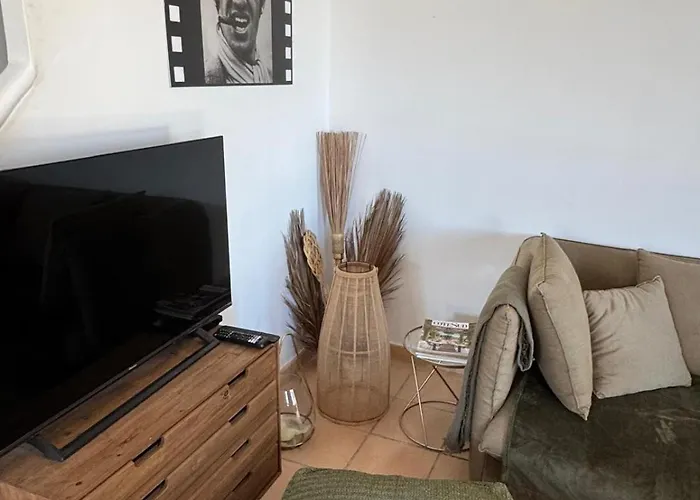 Les Restanques Maison Des Chenes Vue 6 Personnes Grimaud